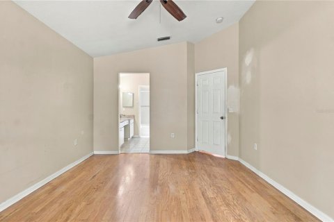 House in Brandon, Florida 3 bedrooms, 131.18 sq.m. № 2427168 - photo 13