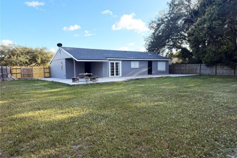 Снять в аренду виллу или дом в Порт-Сент-Луси, Флорида 3 спальни, 109.25м2, № 2006690 - фото 18