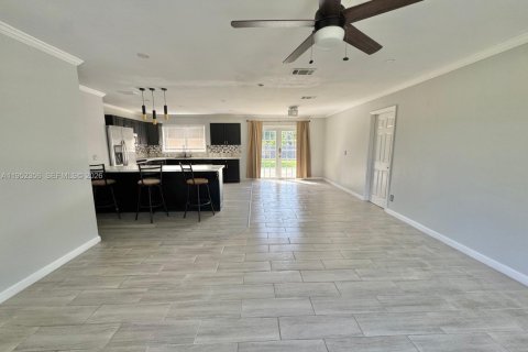 Снять в аренду виллу или дом в Порт-Сент-Луси, Флорида 3 спальни, 109.25м2, № 2006690 - фото 6