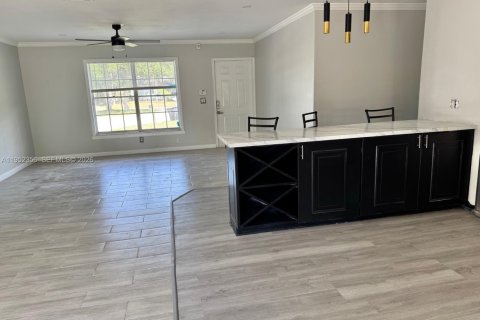 Снять в аренду виллу или дом в Порт-Сент-Луси, Флорида 3 спальни, 109.25м2, № 2006690 - фото 5