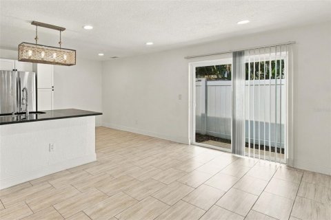 Apartment in Orlando, Florida 2 bedrooms, 72.74 sq.m. № 2400084 - photo 13