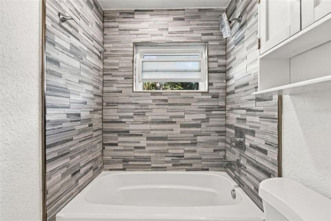Apartment in Orlando, Florida 2 bedrooms, 72.74 sq.m. № 2400084 - photo 17