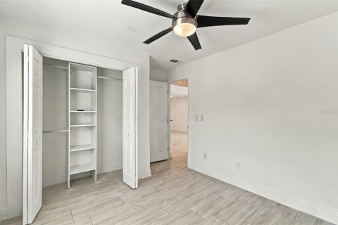 Apartment in Orlando, Florida 2 bedrooms, 72.74 sq.m. № 2400084 - photo 20