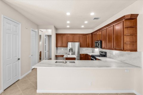 Casa en venta en Port St. Lucie, Florida, 5 dormitorios, 332.13 m2 № 2087379 - foto 8