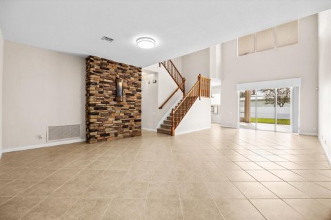 Casa en venta en Port St. Lucie, Florida, 5 dormitorios, 332.13 m2 № 2087379 - foto 5
