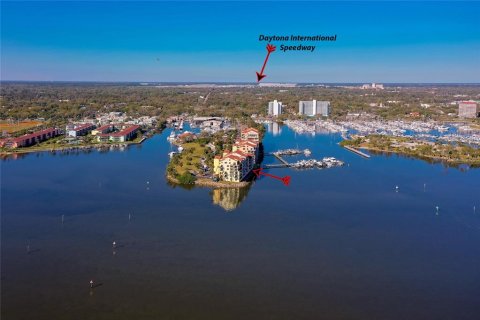 Condo in Daytona Beach, Florida, 2 bedrooms  № 1576366 - photo 10