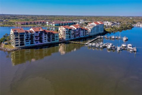 Condo in Daytona Beach, Florida, 2 bedrooms  № 1576366 - photo 13