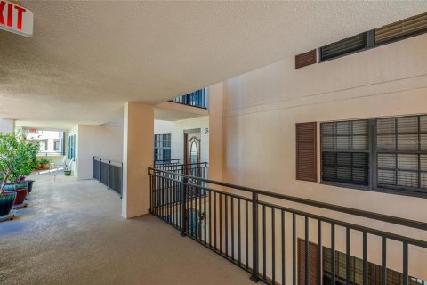 Condo in Daytona Beach, Florida, 2 bedrooms  № 1576366 - photo 26