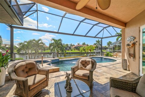 Villa ou maison à vendre à Punta Gorda, Floride: 3 chambres, 230.21 m2 № 2310335 - photo 4