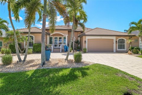 Villa ou maison à vendre à Punta Gorda, Floride: 3 chambres, 230.21 m2 № 2310335 - photo 7