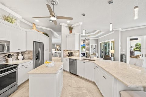 Villa ou maison à vendre à Punta Gorda, Floride: 3 chambres, 230.21 m2 № 2310335 - photo 30