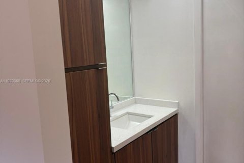 Condominio en alquiler en Miami, Florida, 1 dormitorio, 65.5 m2 № 1997385 - foto 13