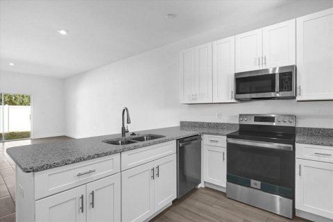 Adosado en venta en Davenport, Florida, 4 dormitorios, 189.06 m2 № 1900601 - foto 9