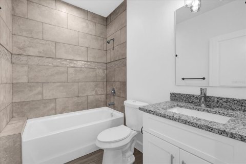 Adosado en venta en Davenport, Florida, 4 dormitorios, 189.06 m2 № 1900601 - foto 17