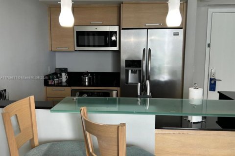 Condominio en venta en Sunny Isles Beach, Florida, 1 dormitorio, 63.92 m2 № 1698416 - foto 21