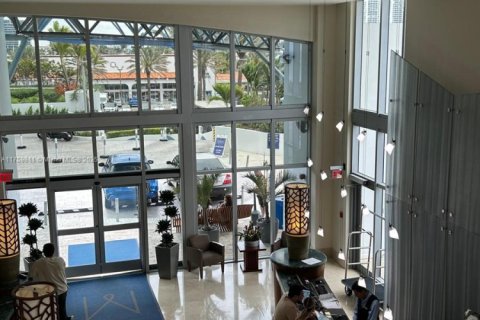 Condominio en venta en Sunny Isles Beach, Florida, 1 dormitorio, 63.92 m2 № 1698416 - foto 9