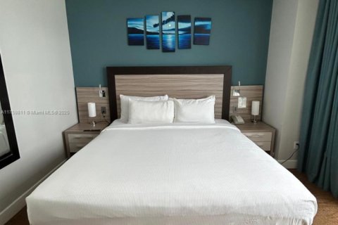 Condominio en venta en Sunny Isles Beach, Florida, 1 dormitorio, 63.92 m2 № 1698416 - foto 23