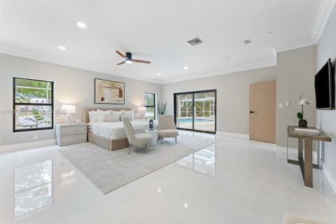 House in Weston, Florida 5 bedrooms, 378.58 sq.m. № 2003124 - photo 15
