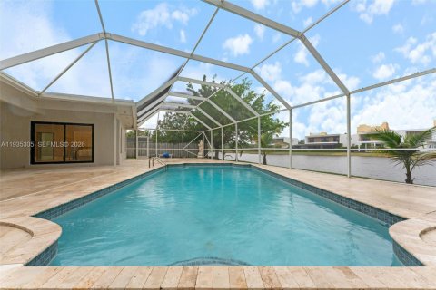 House in Weston, Florida 5 bedrooms, 378.58 sq.m. № 2003124 - photo 25