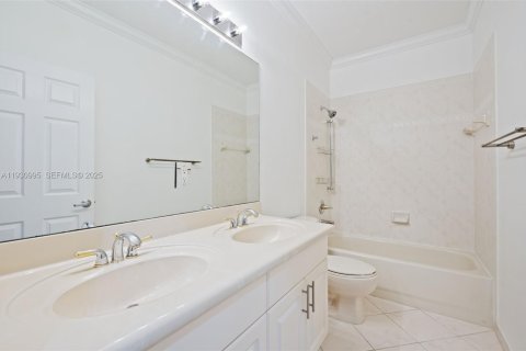 Villa ou maison à louer à Weston, Floride: 4 chambres, 248.42 m2 № 1989834 - photo 22