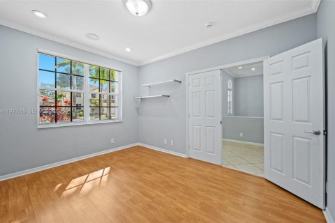 Villa ou maison à louer à Weston, Floride: 4 chambres, 248.42 m2 № 1989834 - photo 21