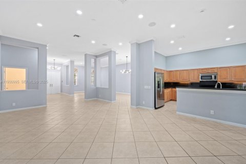 Villa ou maison à louer à Weston, Floride: 4 chambres, 248.42 m2 № 1989834 - photo 7