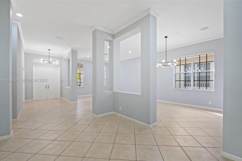Villa ou maison à louer à Weston, Floride: 4 chambres, 248.42 m2 № 1989834 - photo 3