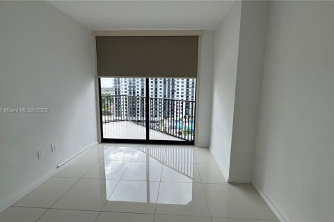 Condominio en venta en Doral, Florida, 2 dormitorios, 88.26 m2 № 1779347 - foto 12
