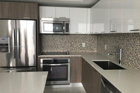 Condominio en venta en Doral, Florida, 2 dormitorios, 88.26 m2 № 1779347 - foto 4