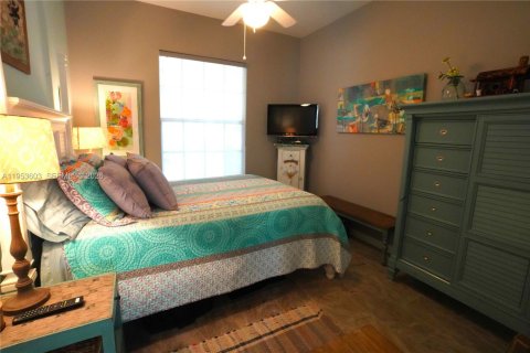 Купить виллу или дом в Порт-Сент-Луси, Флорида 4 спальни, 231.05м2, № 2007690 - фото 19