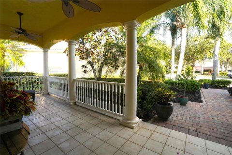 Купить виллу или дом в Порт-Сент-Луси, Флорида 4 спальни, 231.05м2, № 2007690 - фото 25