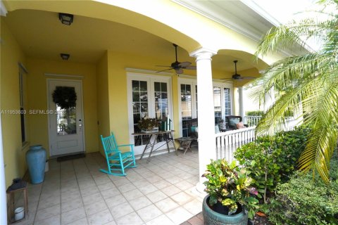 Купить виллу или дом в Порт-Сент-Луси, Флорида 4 спальни, 231.05м2, № 2007690 - фото 28