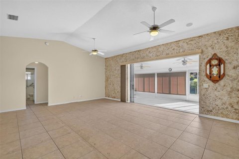Villa ou maison à vendre à Leesburg, Floride: 3 chambres, 171.68 m2 № 2436790 - photo 15