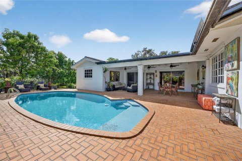 Villa ou maison à louer à Palmetto Bay, Floride: 4 chambres, 221.48 m2 № 1970672 - photo 12