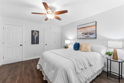 Condominio en venta en Largo, Florida, 1 dormitorio, 51.1 m2 № 2235407 - foto 9