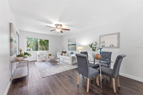Condominio en venta en Largo, Florida, 1 dormitorio, 51.1 m2 № 2235407 - foto 5
