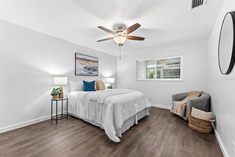 Condominio en venta en Largo, Florida, 1 dormitorio, 51.1 m2 № 2235407 - foto 8