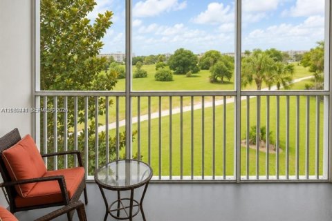 Copropriété à louer à Pompano Beach, Floride: 3 chambres, 159.42 m2 № 2368059 - photo 14