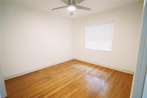 Apartamento en alquiler en Saint Petersburg, Florida, 1 dormitorio, 60.39 m2 № 1908938 - foto 14