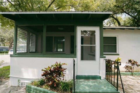 Apartamento en alquiler en Saint Petersburg, Florida, 1 dormitorio, 60.39 m2 № 1908938 - foto 1