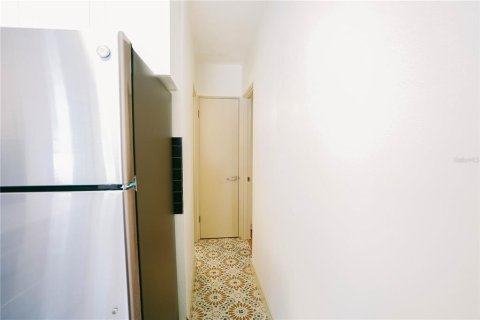 Apartamento en alquiler en Saint Petersburg, Florida, 1 dormitorio, 60.39 m2 № 1908938 - foto 9