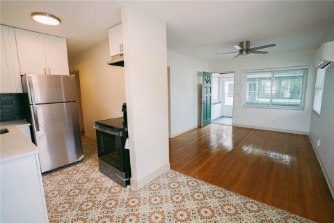 Apartamento en alquiler en Saint Petersburg, Florida, 1 dormitorio, 60.39 m2 № 1908938 - foto 6