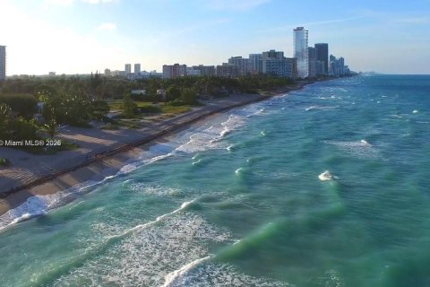 Condominio en venta en Hallandale Beach, Florida, 1 dormitorio, 77.29 m2 № 1816361 - foto 3