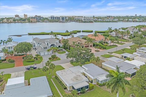 House in Sarasota, Florida 2 bedrooms, 107.3 sq.m. № 2224679 - photo 30