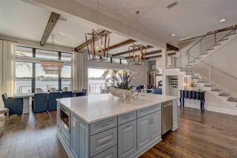Casa en alquiler en Indian Rocks Beach, Florida, 4 dormitorios, 395.95 m2 № 1894796 - foto 10