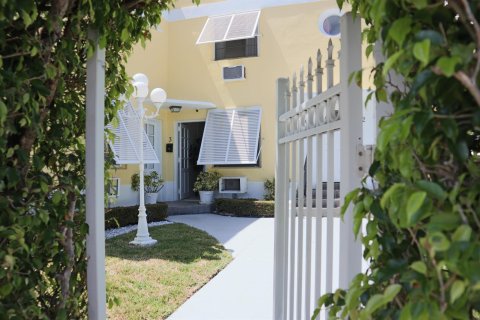 Condominio en alquiler en Palm Beach, Florida, 1 dormitorio, 155.52 m2 № 2173030 - foto 8