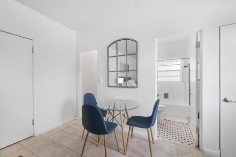 Condominio en alquiler en Palm Beach, Florida, 1 dormitorio, 155.52 m2 № 2173030 - foto 3