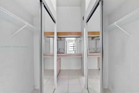 Купить таунхаус в Хайалиа, Флорида 2 спальни, 101.17м2, № 2031971 - фото 9