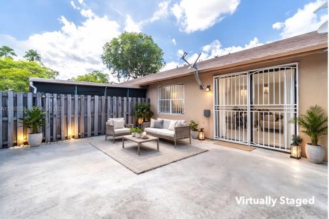 Купить таунхаус в Хайалиа, Флорида 2 спальни, 101.17м2, № 2031971 - фото 5