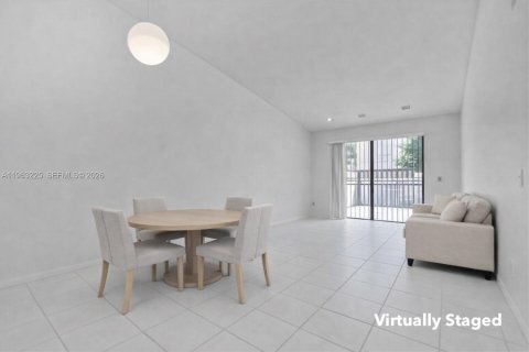 Купить таунхаус в Хайалиа, Флорида 2 спальни, 101.17м2, № 2031971 - фото 3